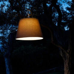 Artemide Tolomeo Paralume Outdoor LED Hook 8 Artemide Tolomeo Paralume Outdoor LED Hook -Helles Licht 002 Artemide Tolomeo Paralume Outdoor LED Hook ambient2 8d2e4e10858f45929dd26bd2cc410cc3