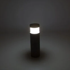 Bega 99719 H50 Pollerleuchte -Helles Licht 002 Bega 99719 Klein 3000K Poller Ambient1 83781 Grau 203cb6d2035a9848ff8035a75cbacc48