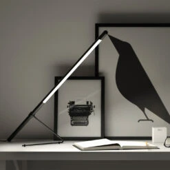 Belux Tubo-40 LED -Helles Licht 002 Belux Tubo 40 LED Tisch ambient3 c355118f94262d5a8a052471b6419d04