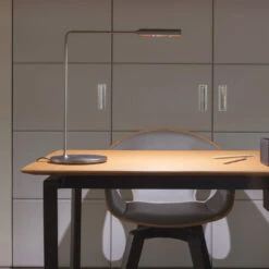 Lumina Flo Desk 15 Lumina Flo Desk -Helles Licht 002 Lumina Flos Desk Tisch ambient3 1677246f1eed98ad8914b7593b584877