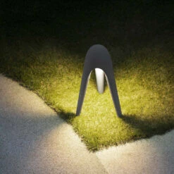 Martinelli Luce Cyborg Outdoor -Helles Licht 002 Martinelli Luce Cyborg Poller ambient4 8e25637b05d82329e46fb75c80f9a7a5