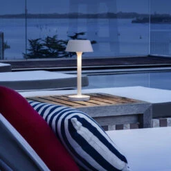 Panzeri Firefly In The Sky Tavolo Batteria -Helles Licht 002 panzeri firefly tavolo ambient1 d3bc0ce4b1128d69d1579372860ee3e6