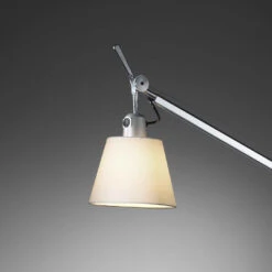 Artemide Tolomeo Basculante Tavolo Mit Tischklemme -Helles Licht 004 Artemide Tolomeo Basculante mit Tischklemme detail 38606 beige 2d4162ccd053dec4a6b7e3b47066d29a