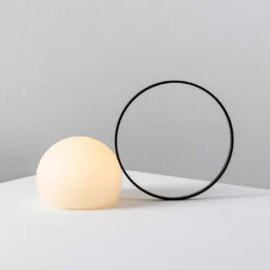 Estiluz Circ M-3727X -Helles Licht 004 Estiluz Circ M Tisch detail1 5e5988c9c35ed03219ba84473f208a1d