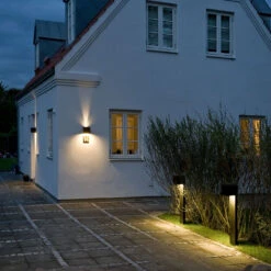 Light-Point Cube Mit Erdspieß -Helles Licht 004 Light Point Cube Down Garden boden ambiente1 77996 schwarz bdc1b51f8125cb247bafb764723806e8