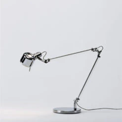 Serien Lighting Job Table -Helles Licht 004 Serien Lighting Job Table Tisch detail1 bd17f94073b5e272db5cdf83b55455cd