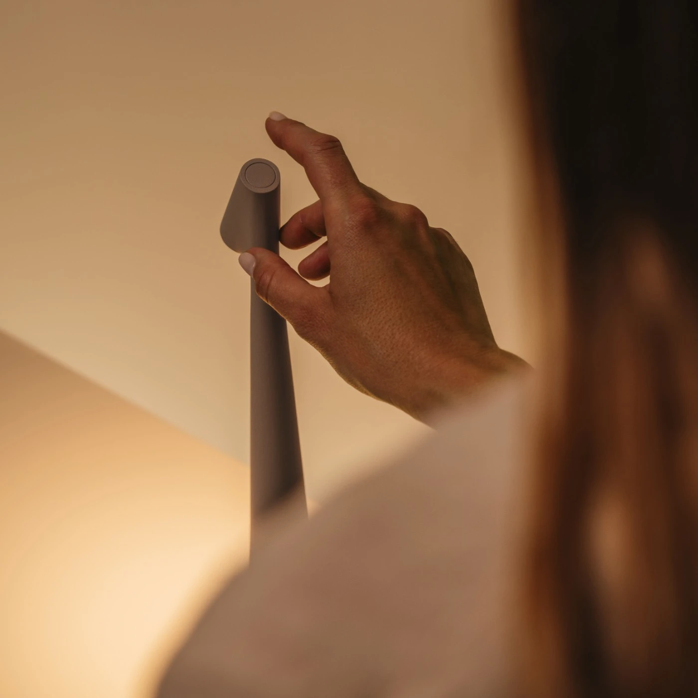 Vibia Africa 5585 Portable Akkuleuchte 17 Vibia Africa 5585 Portable Akkuleuchte – Bild 15