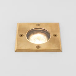 Astro Gramos Square Bodeneinbauleuchte -Helles Licht 006 Astro Gramos Coastal Square Boden total1 96538 messing c2654347bd6386bcdd6bfbee4a77c887