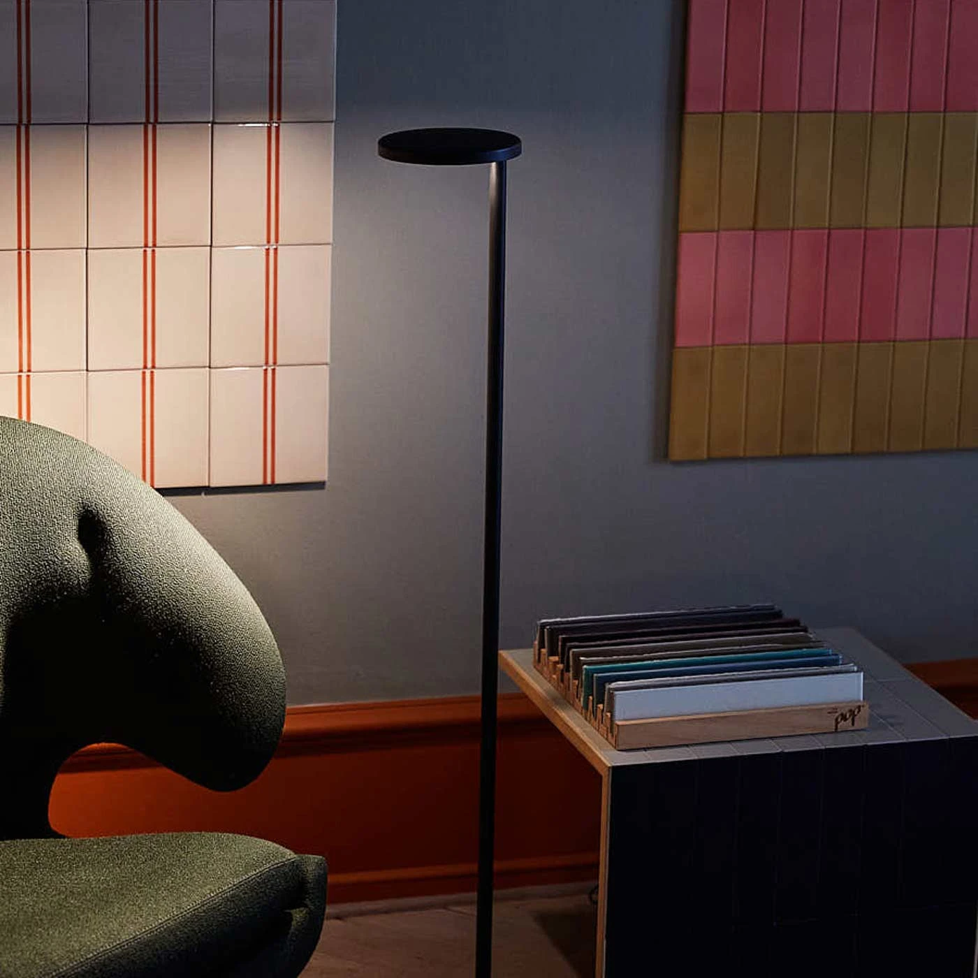 Flos Oblique Floor USB-C 5 Flos Oblique Floor USB-C – Bild 3