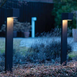 Light-Point Cube Mit Erdspieß -Helles Licht 006 Light Point Cube Down Garden boden ambiente3 77996 schwarz 05b0944637cbee2556ef13f46d4663b0