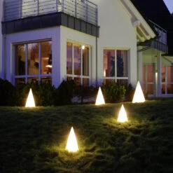 Epstein-Design Pyramide Bodenleuchte 7 Epstein-Design Pyramide Bodenleuchte -Helles Licht 2 epstein pyramide 1 1400x1400 detail 57645b8279464072b99d59922ea20bc4